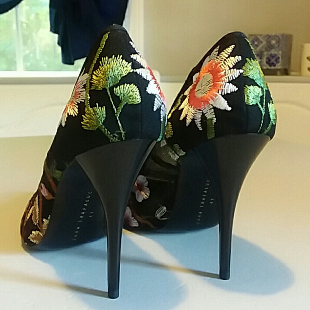 ☆💋NWT Zara Trafaluc heels - Picture 4 of 7
